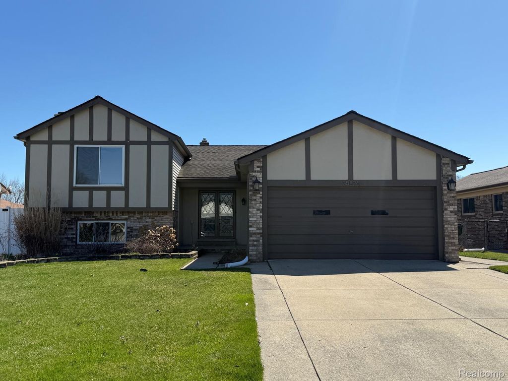 Photo of 35826 Foothill Drive, Sterling Heights City, MI 48312 (MLS # 20261014326)