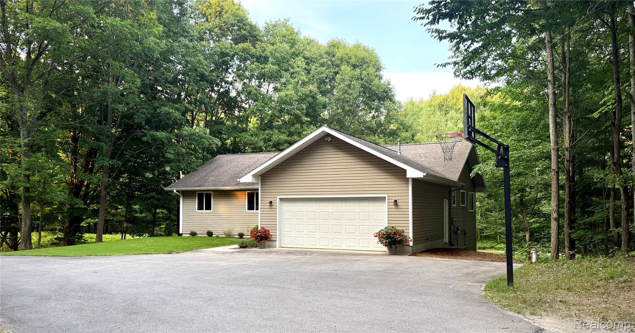 4464 Prouty Road