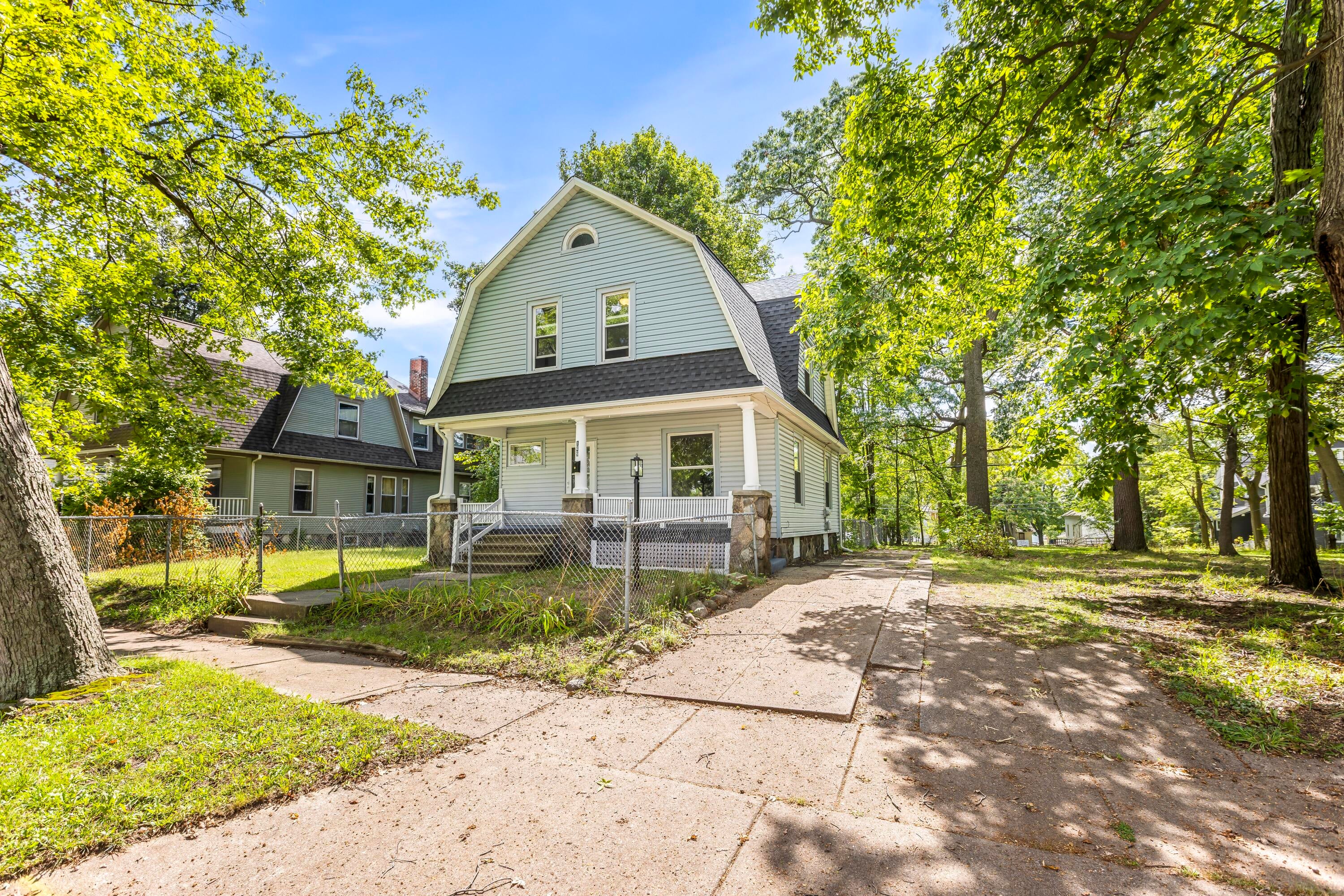 149 Oaklawn Avenue