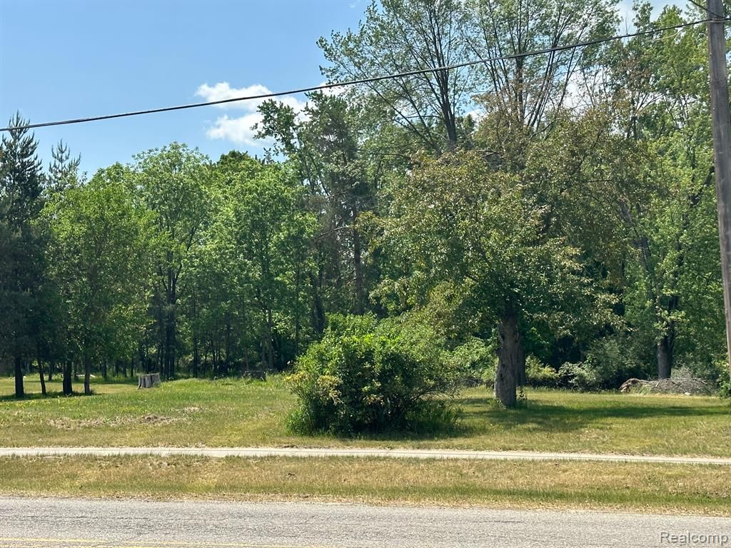 2043 S LONG LAKE Road
