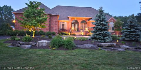 Photo of 3571 Cedar Brook Drive, Rochester Hills City, MI 48309 (MLS # 20261017871)