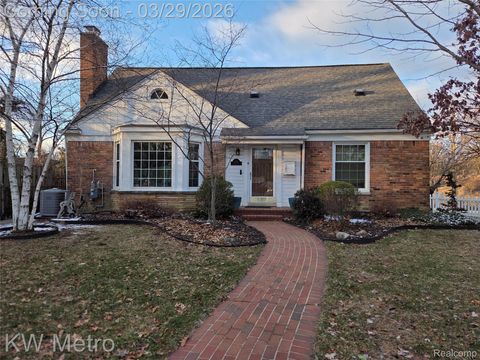 1526 Sycamore Avenue Royal Oak Charter Township MI 48073