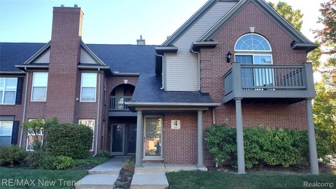 28280 Carlton Way Drive Novi City MI 48377