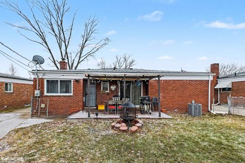 Tiny photo for 25034 Cunningham Avenue, Warren City, MI 48091 (MLS # 58050203264)