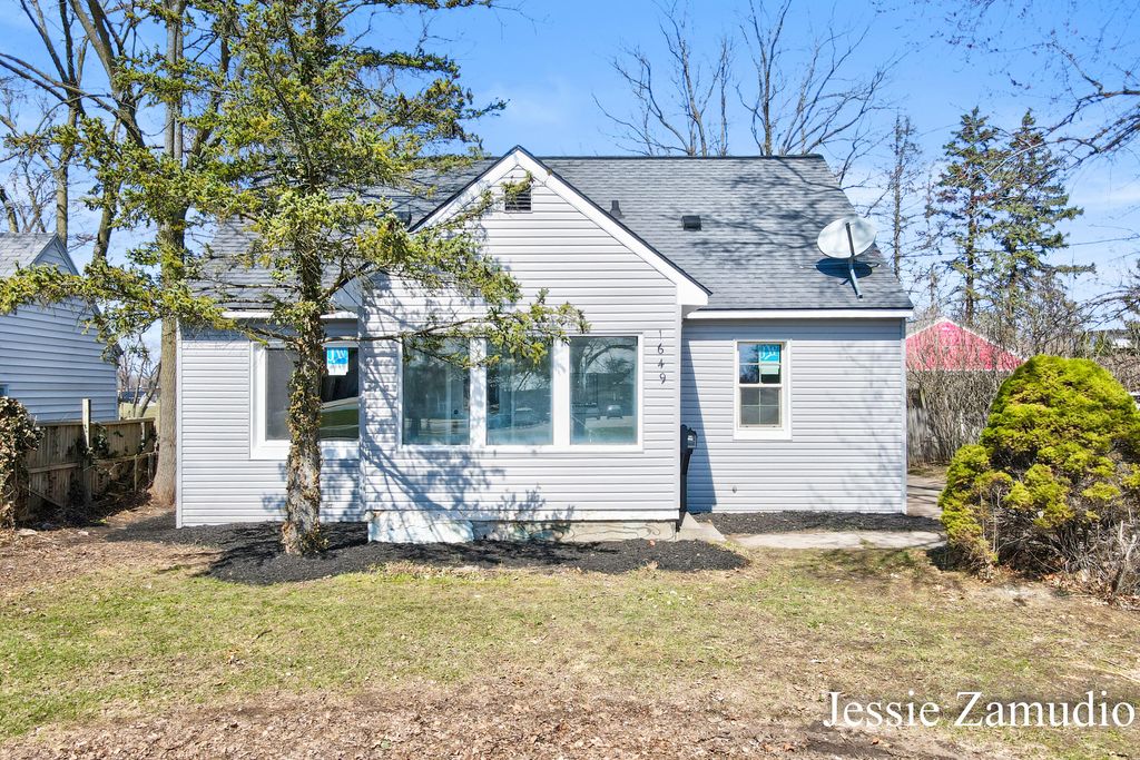 listing image 0