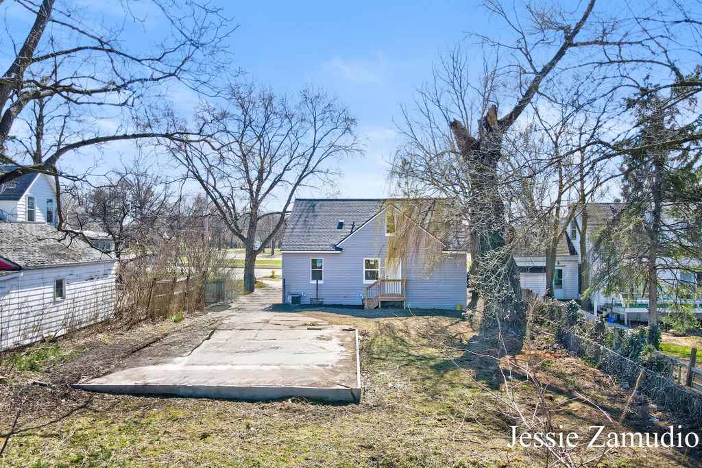 listing image 43
