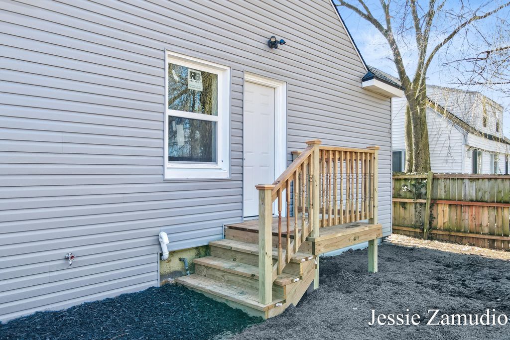 listing image 44