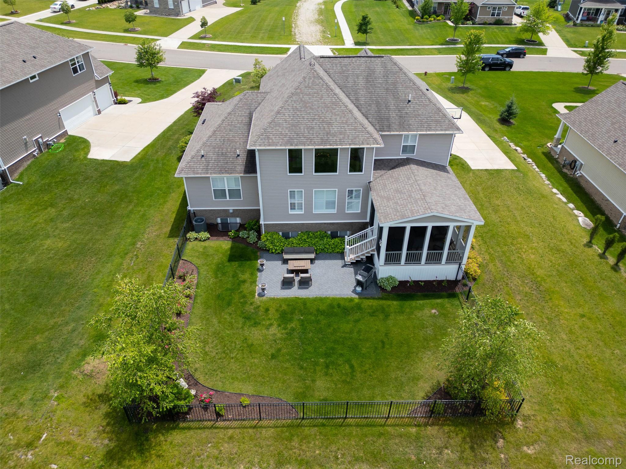 2531 Walnut View Drive