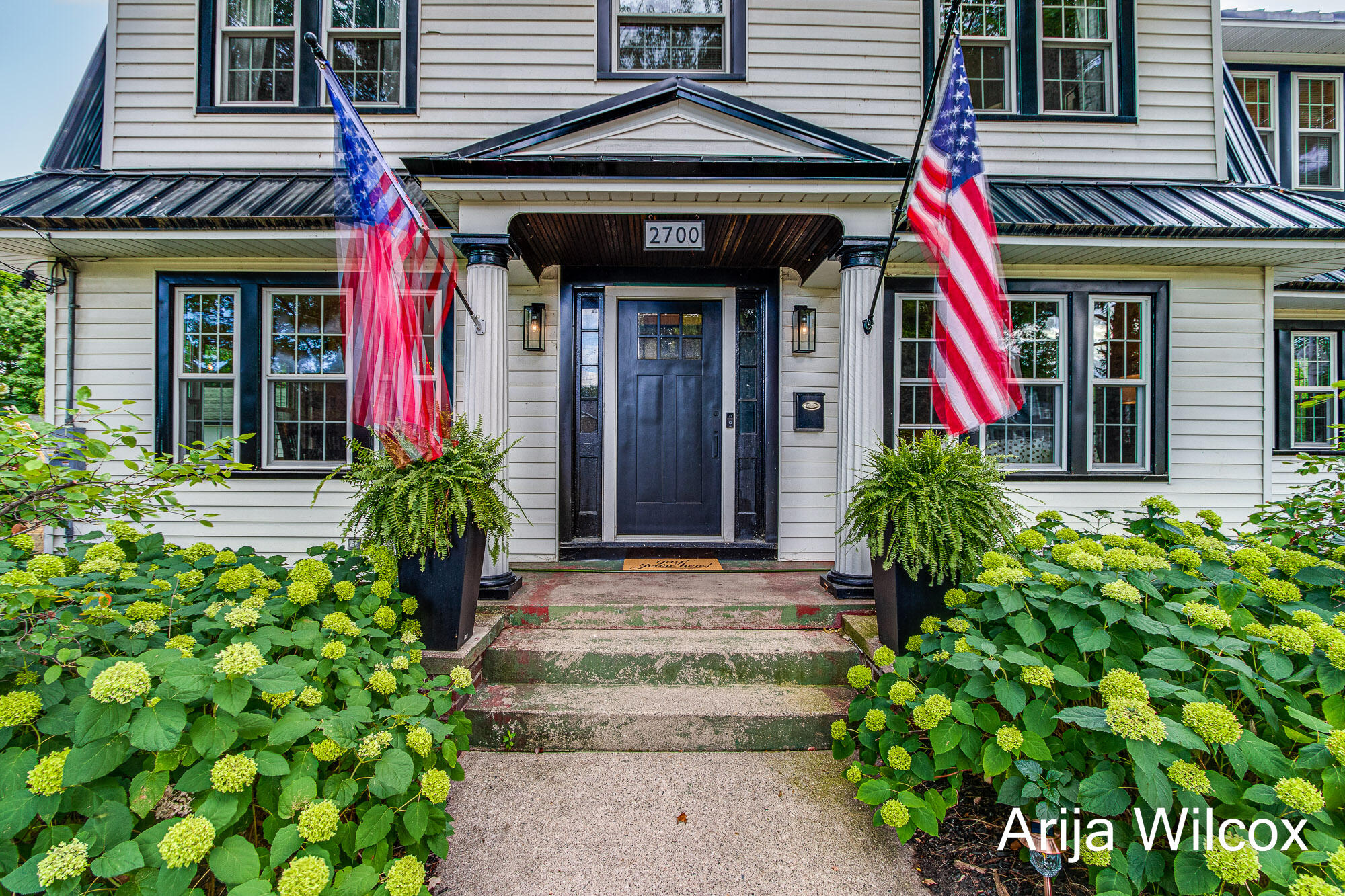 2700 Plainfield Avenue NE