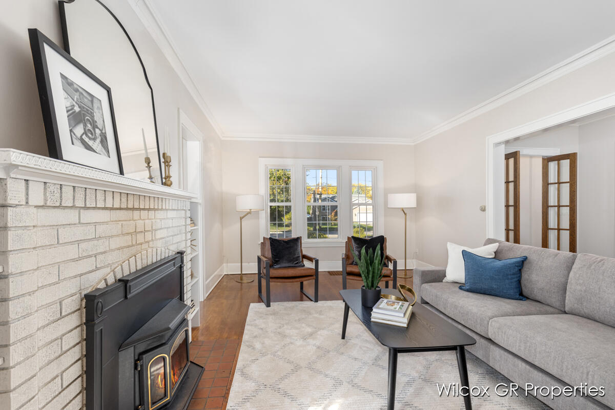 2700 Plainfield Avenue NE