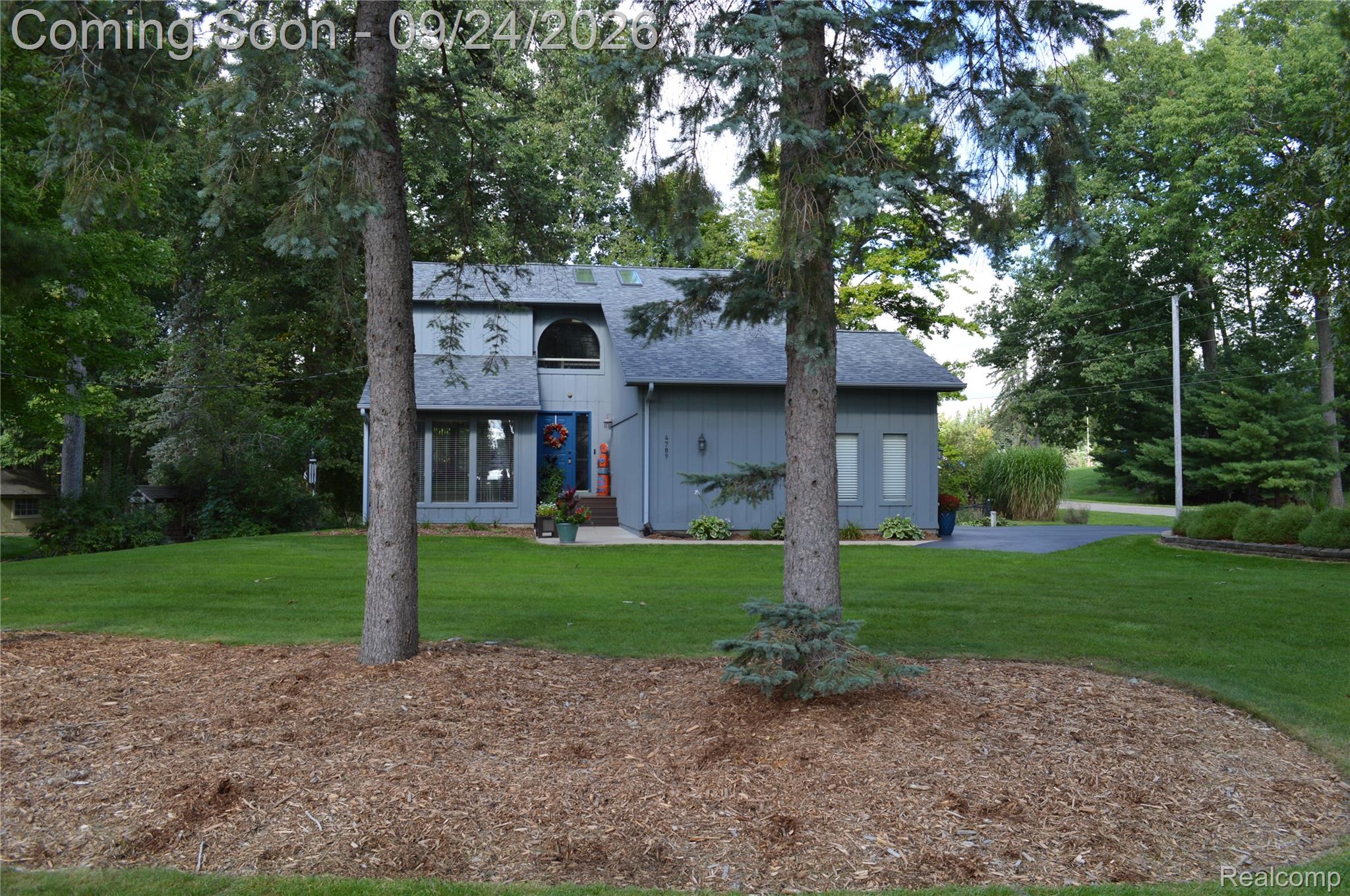 4789 Curtis Lane