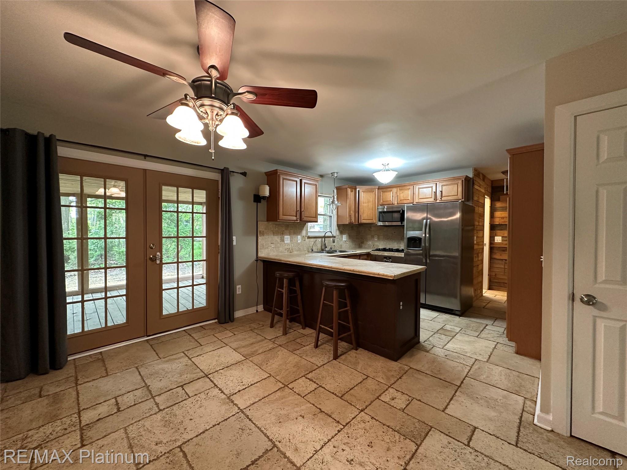 2482 Livernois Drive