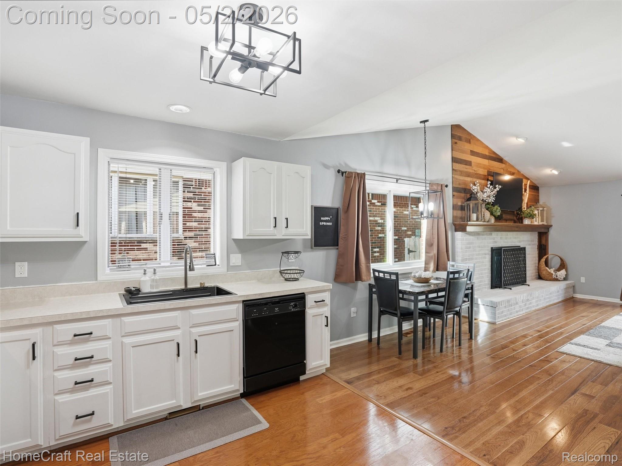 176 S BIGGS Street