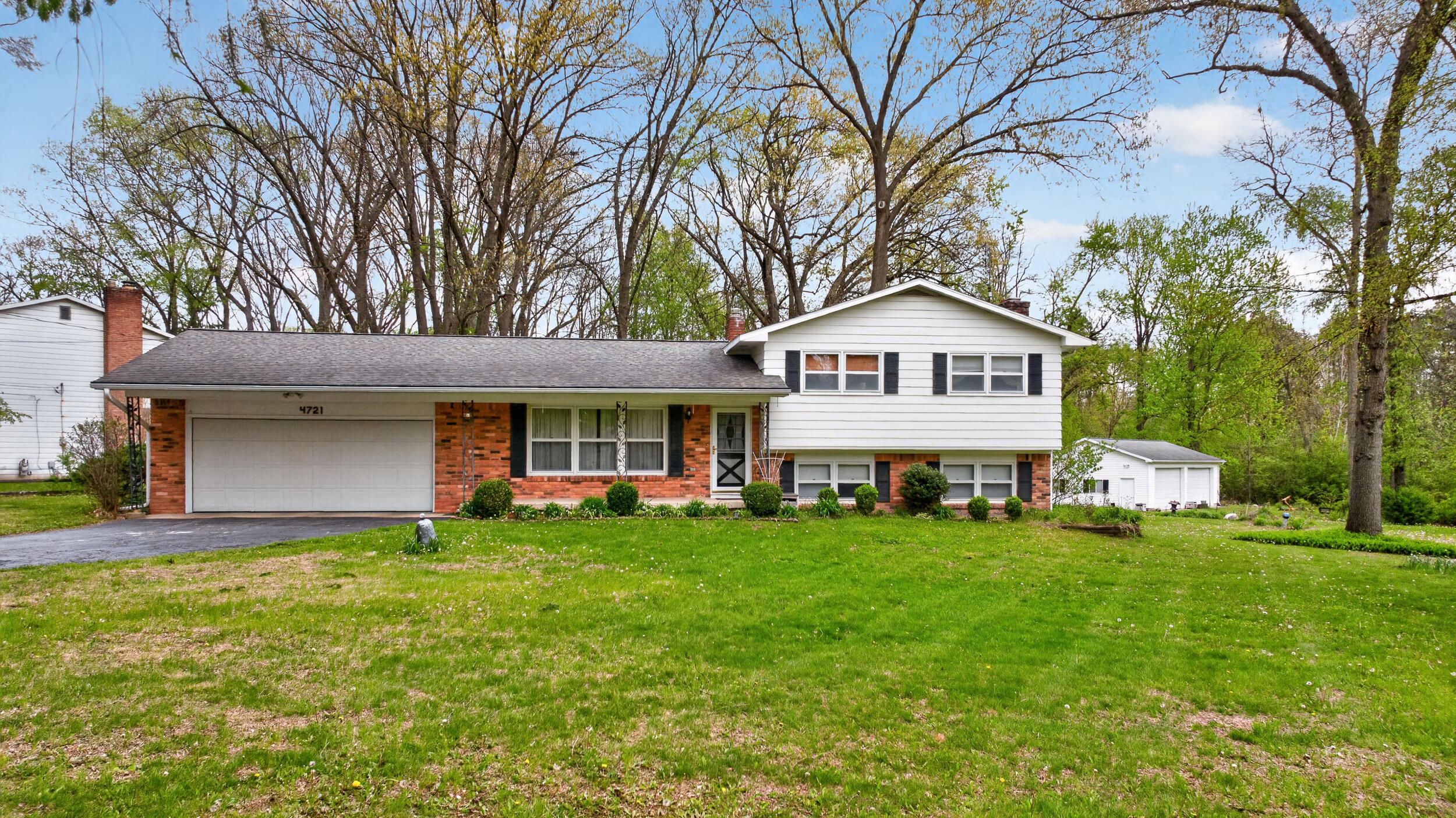 4721 Pin Oak Trail