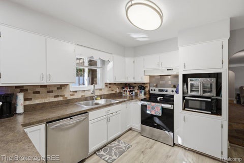Tiny photo for 2336 Maple Road, Grand Blanc Charter Township, MI 48507 (MLS # 20261085269)