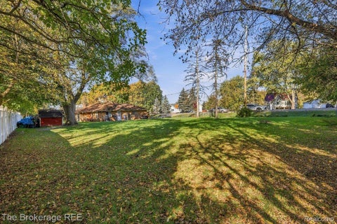 Tiny photo for 2336 Maple Road, Grand Blanc Charter Township, MI 48507 (MLS # 20261085269)