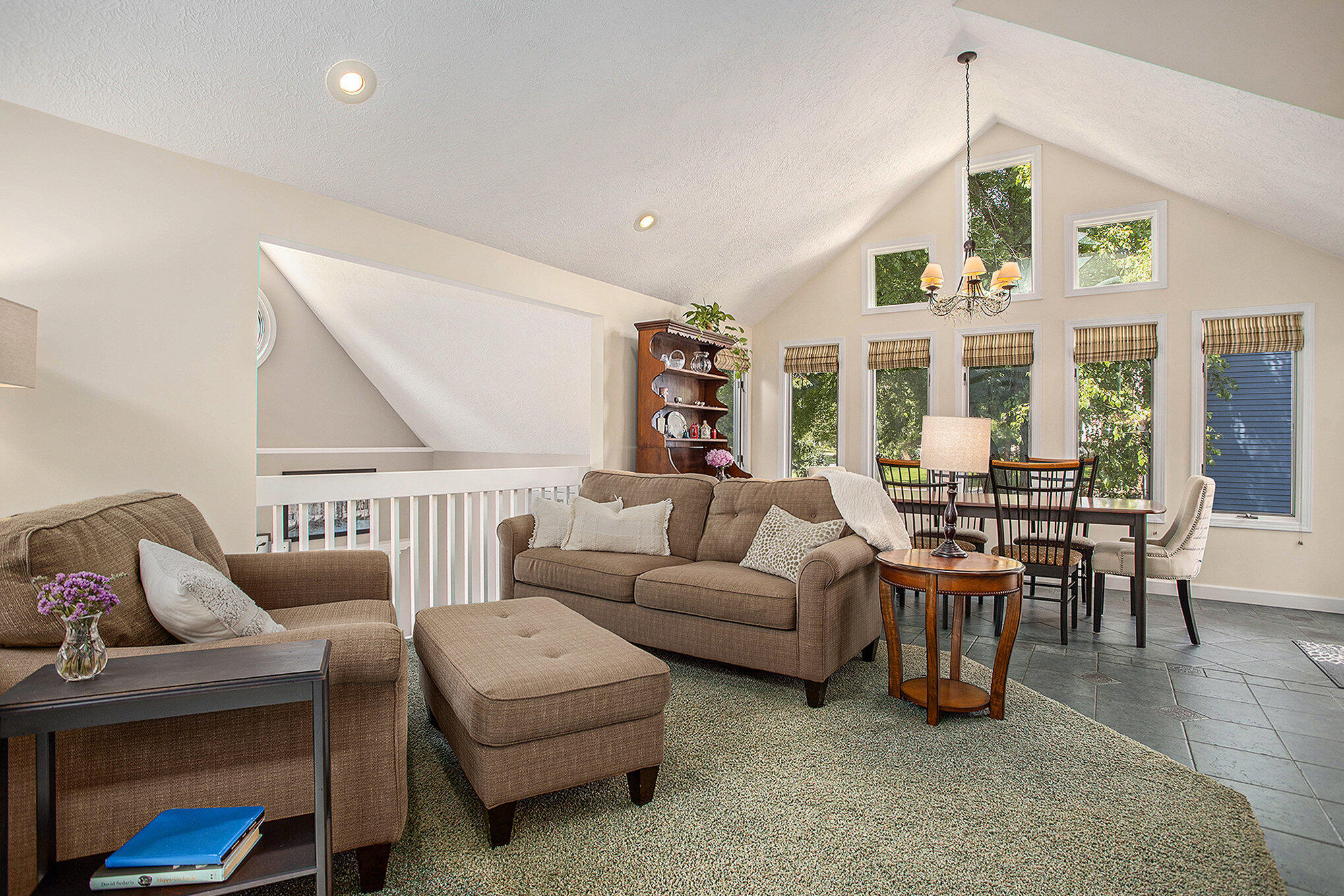 Comstock Charter Township, Michigan 49053, United States, 4 Bedrooms Bedrooms, ,3 BathroomsBathrooms,Residential,Pending,192249