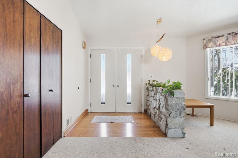 9136 Shinanguag Drive