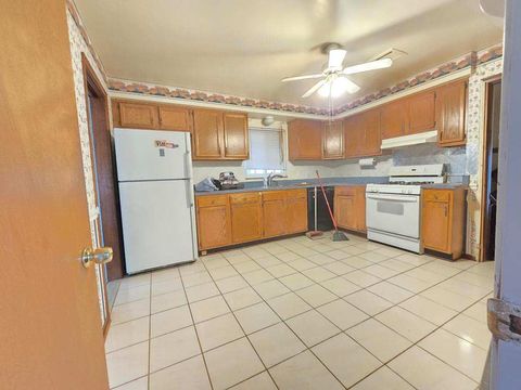 A home in EastpointeCity_Macomb
