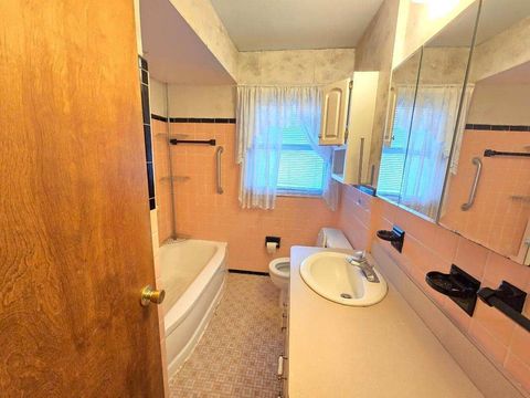 A home in EastpointeCity_Macomb
