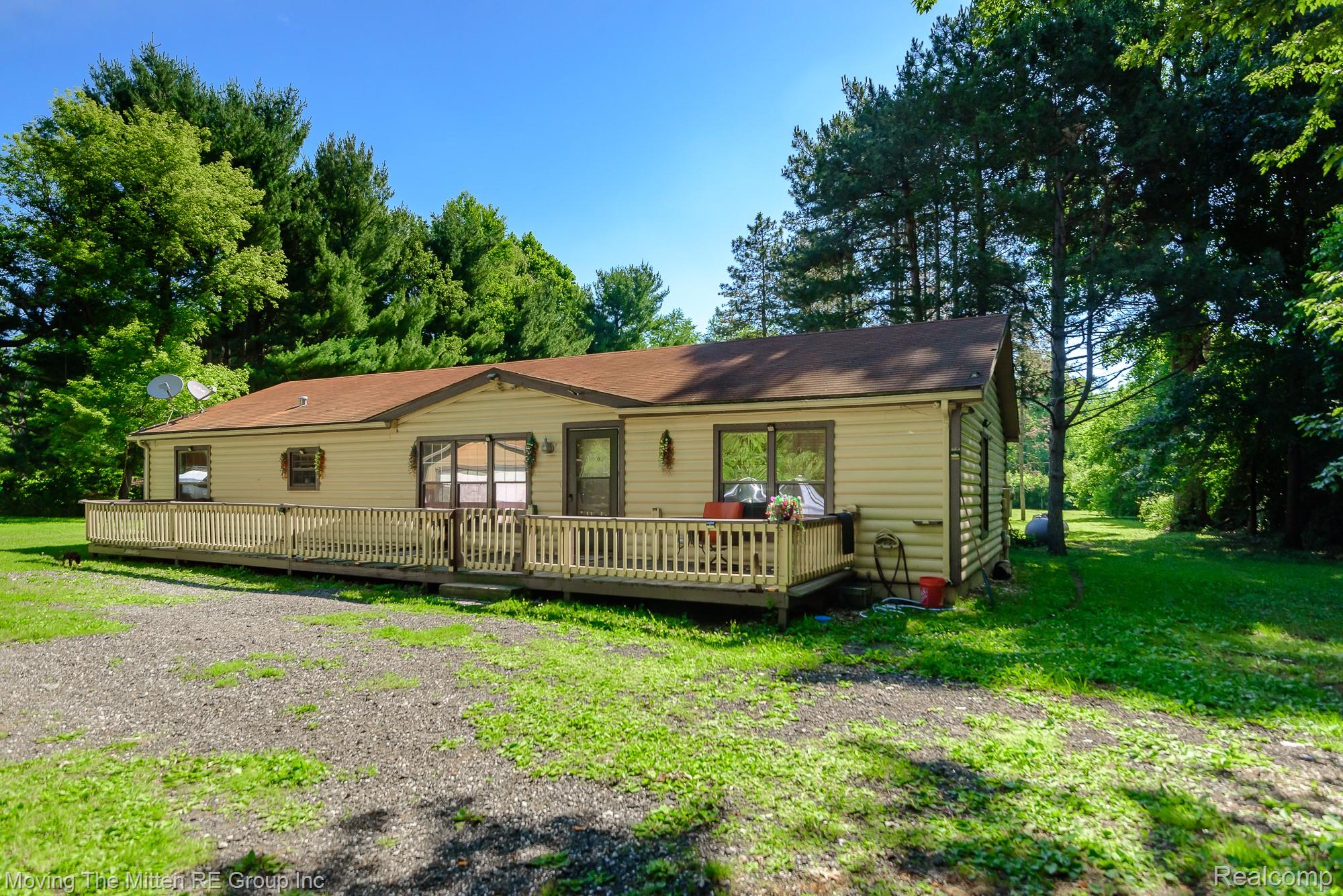 1422 Ridge Road