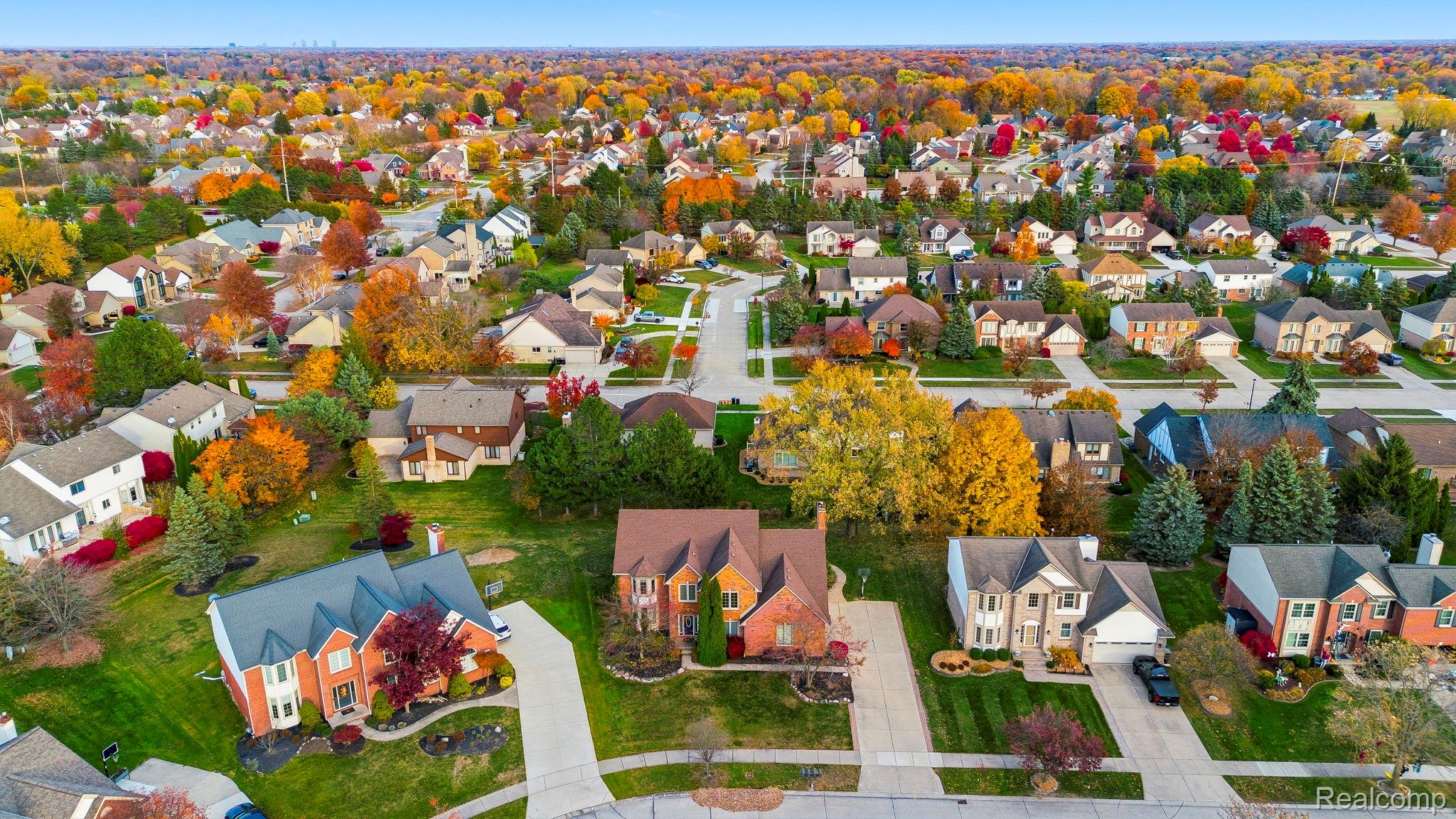 18546 Glastonbury Drive