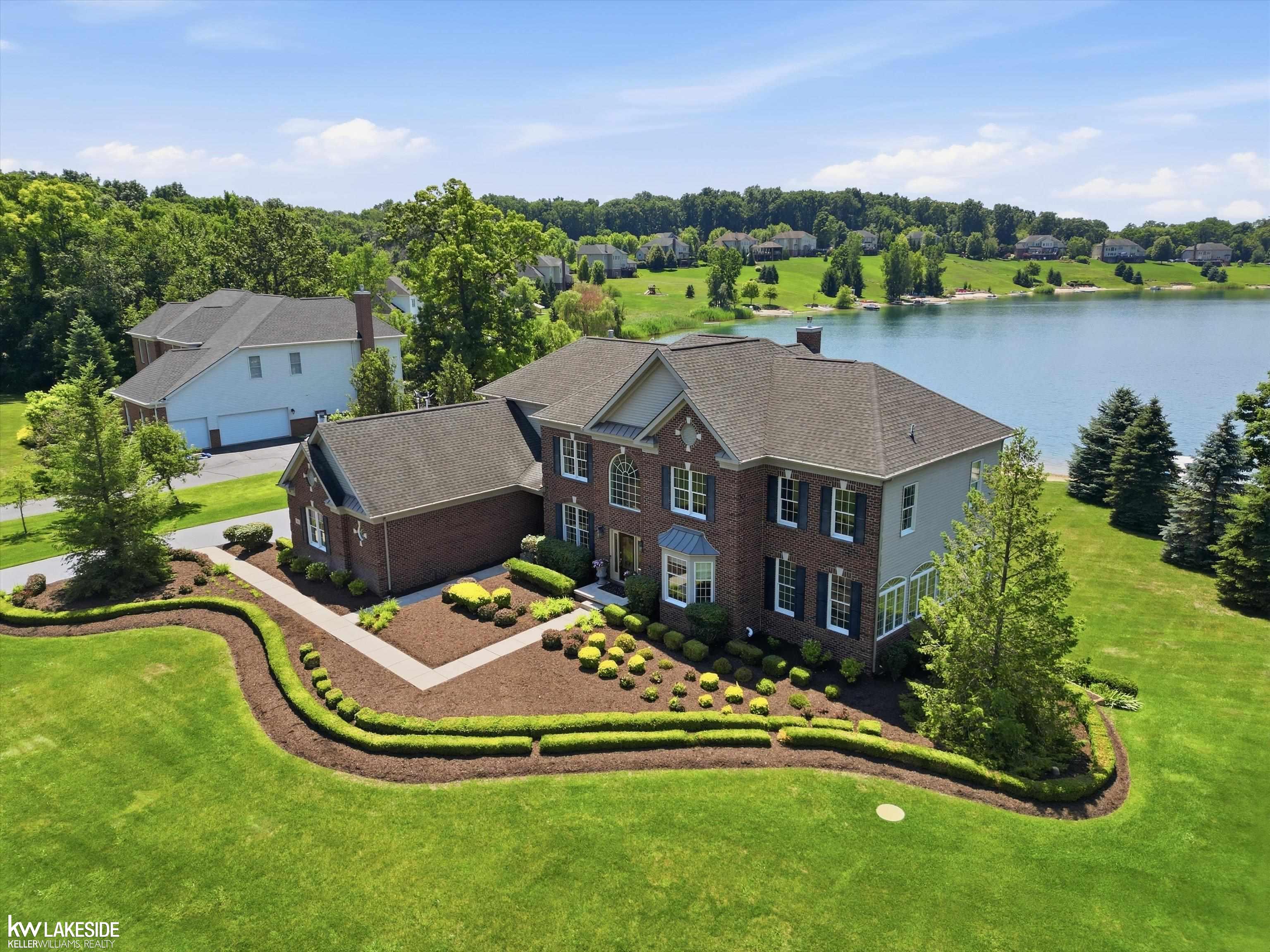 1622 Hunters Lake Drive