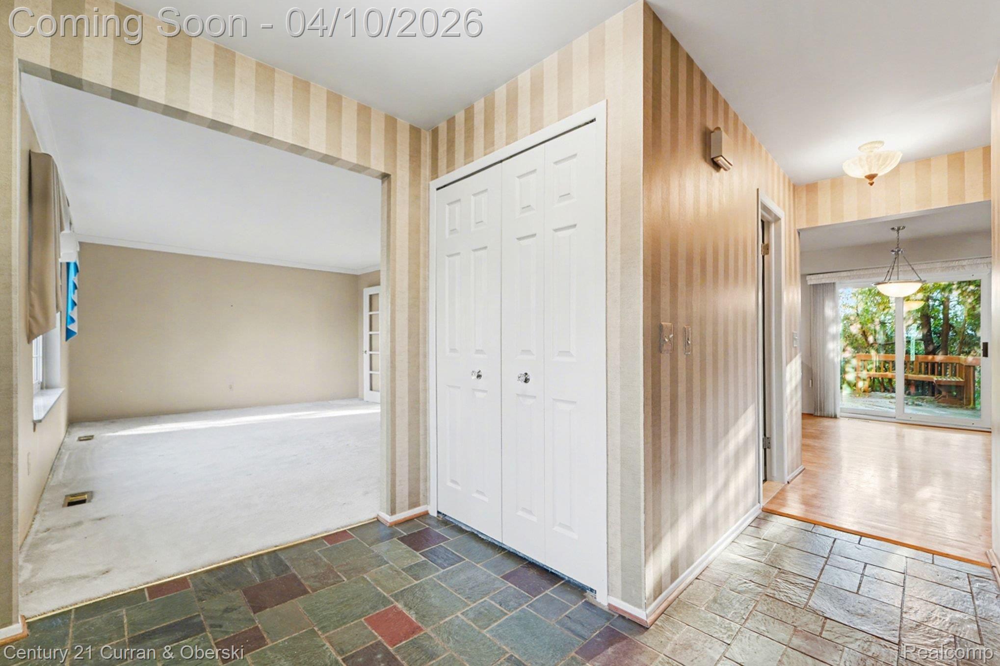 3836 Meadowbrook Drive