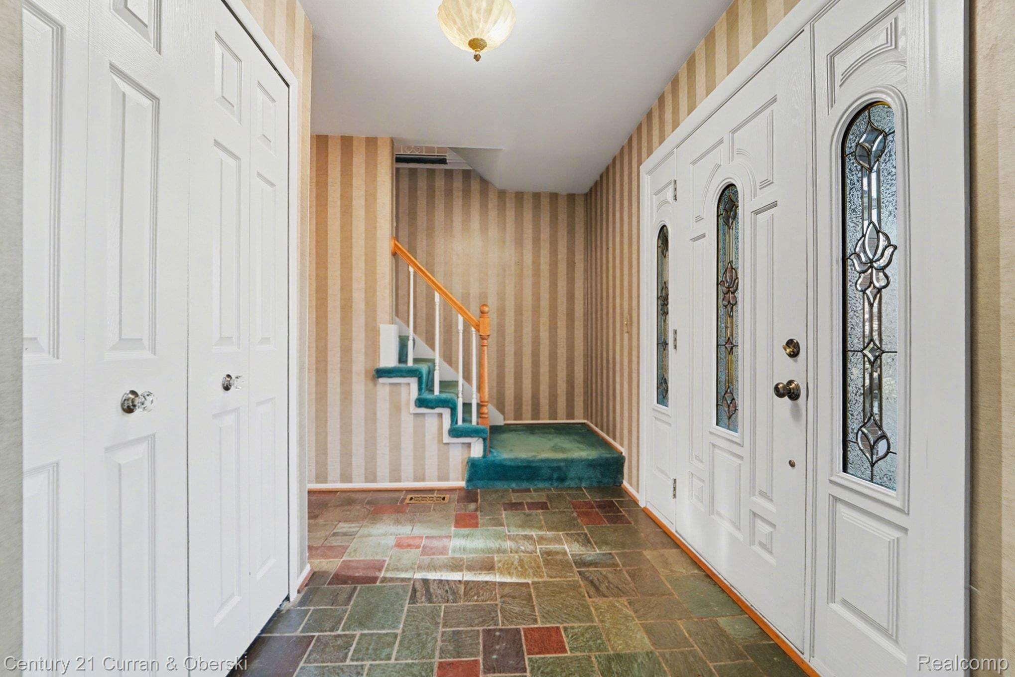 3836 Meadowbrook Drive