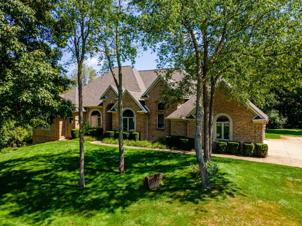 2417 Woodvale Trail