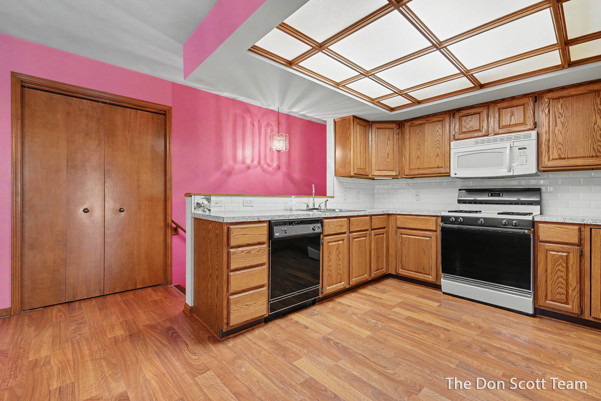 1134 Amberwood West Drive SW
