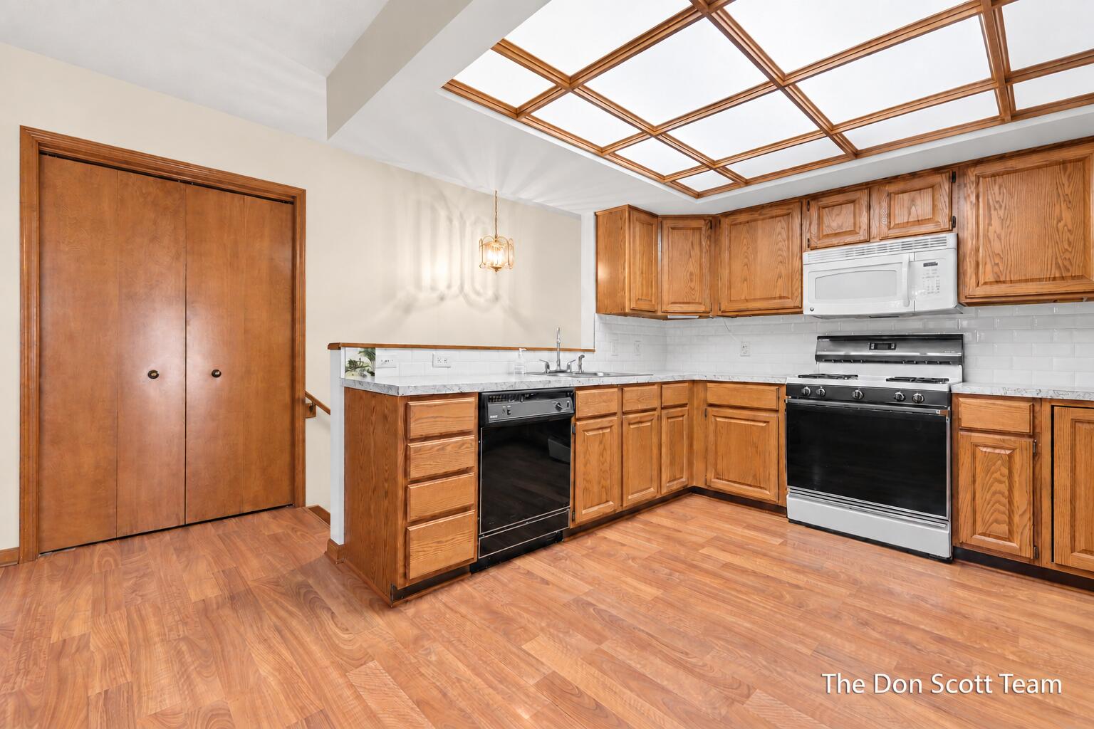 1134 Amberwood West Drive SW