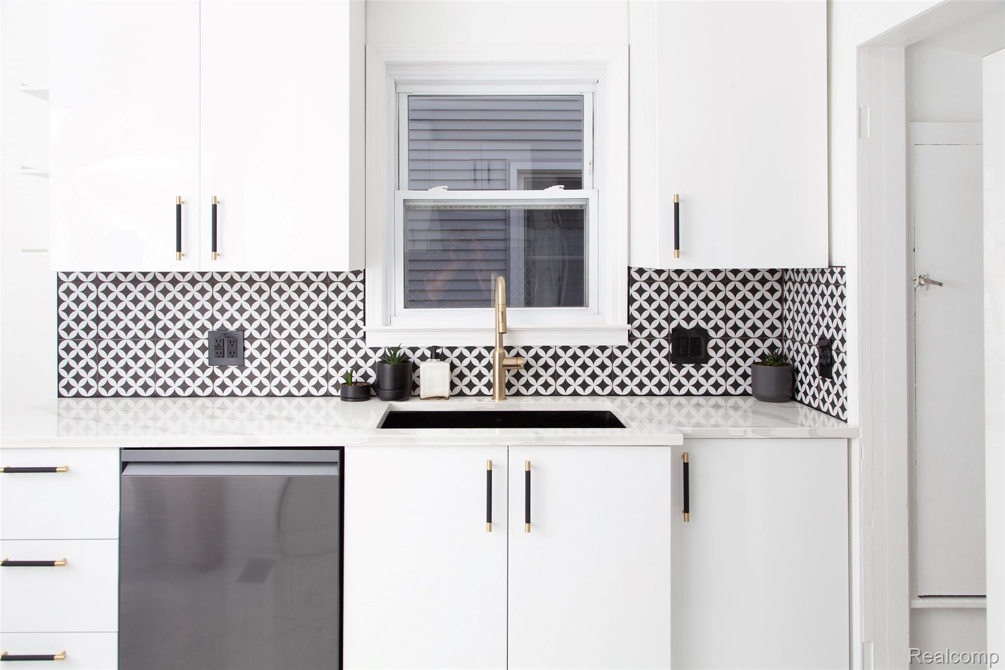 640 Wordsworth Street