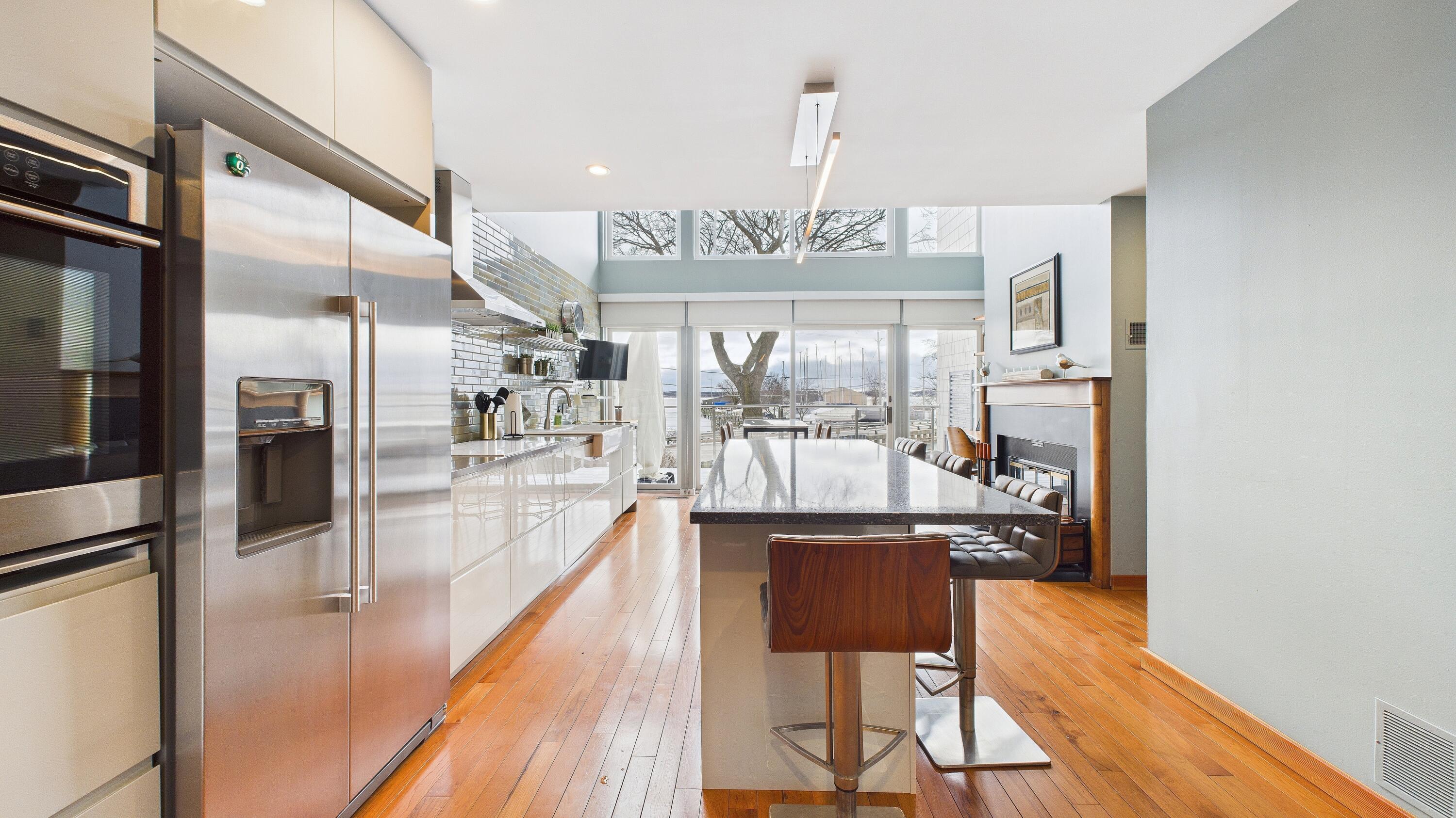 408 Ruddiman Drive 3