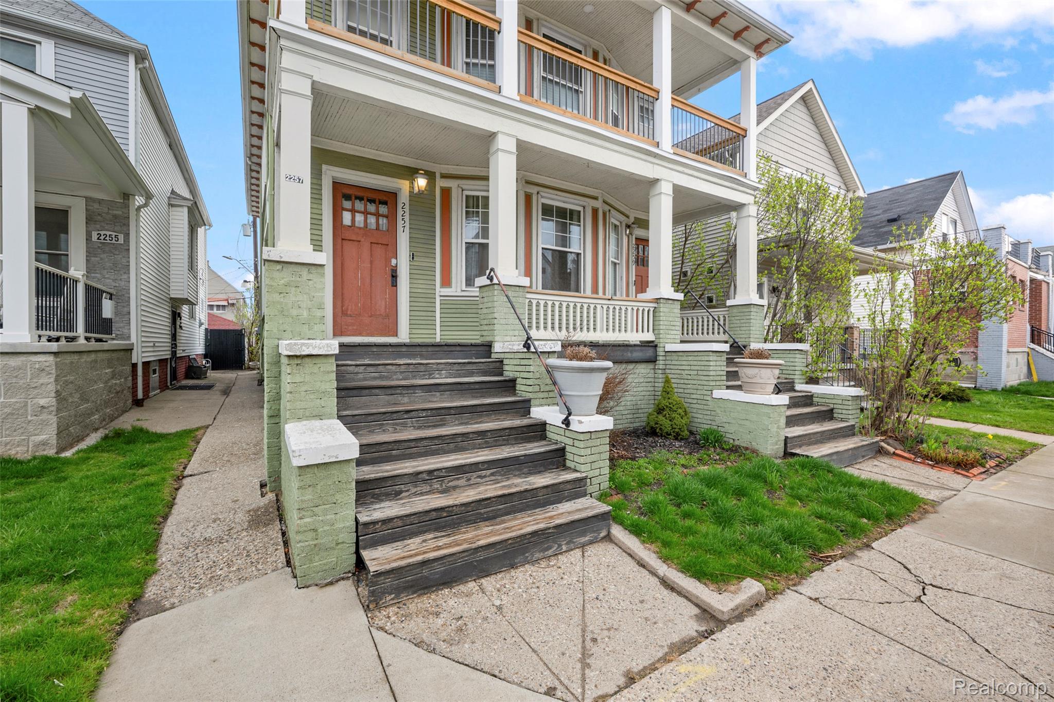 2257 Hewitt Street