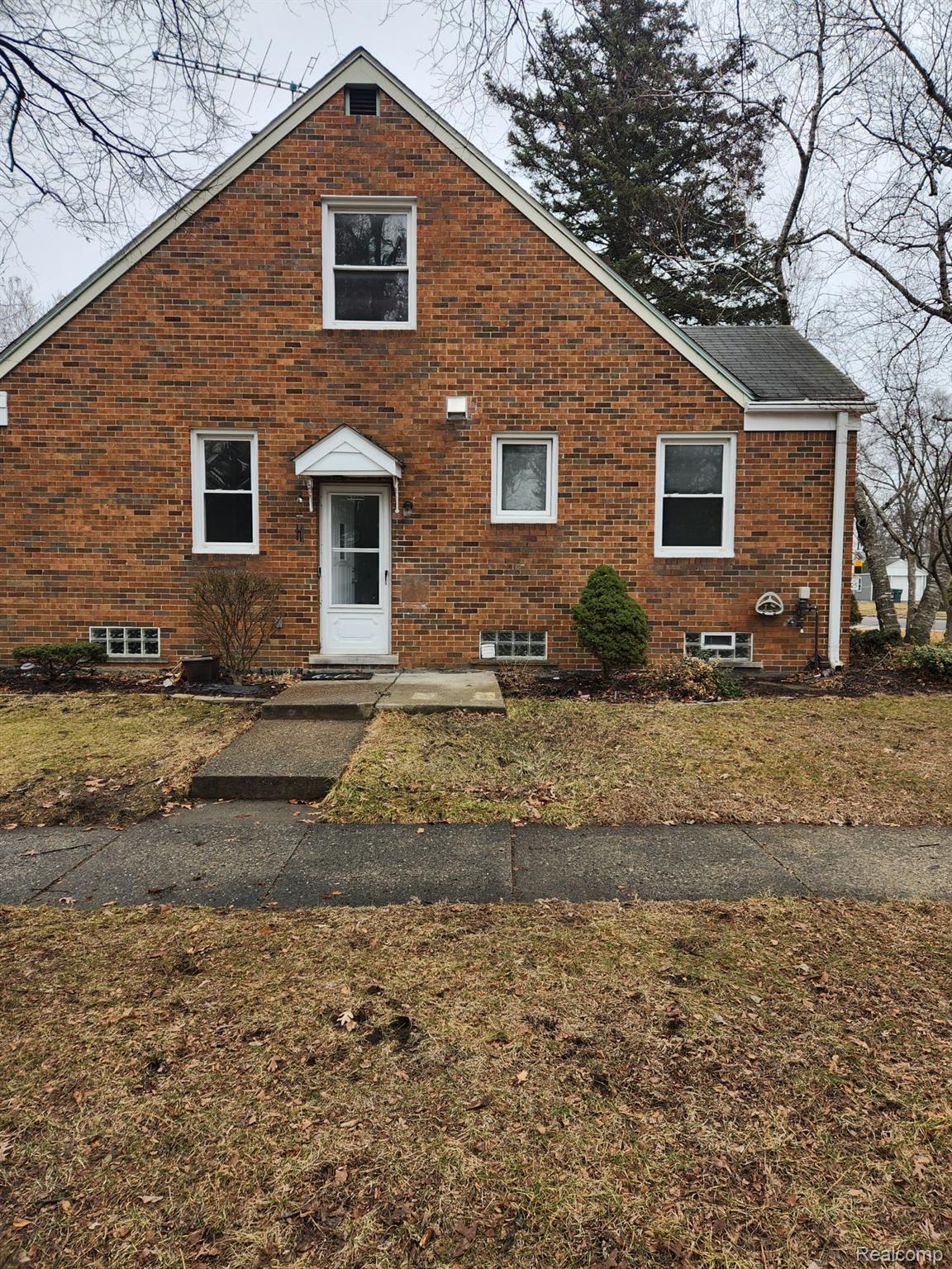 22732 Madison Street