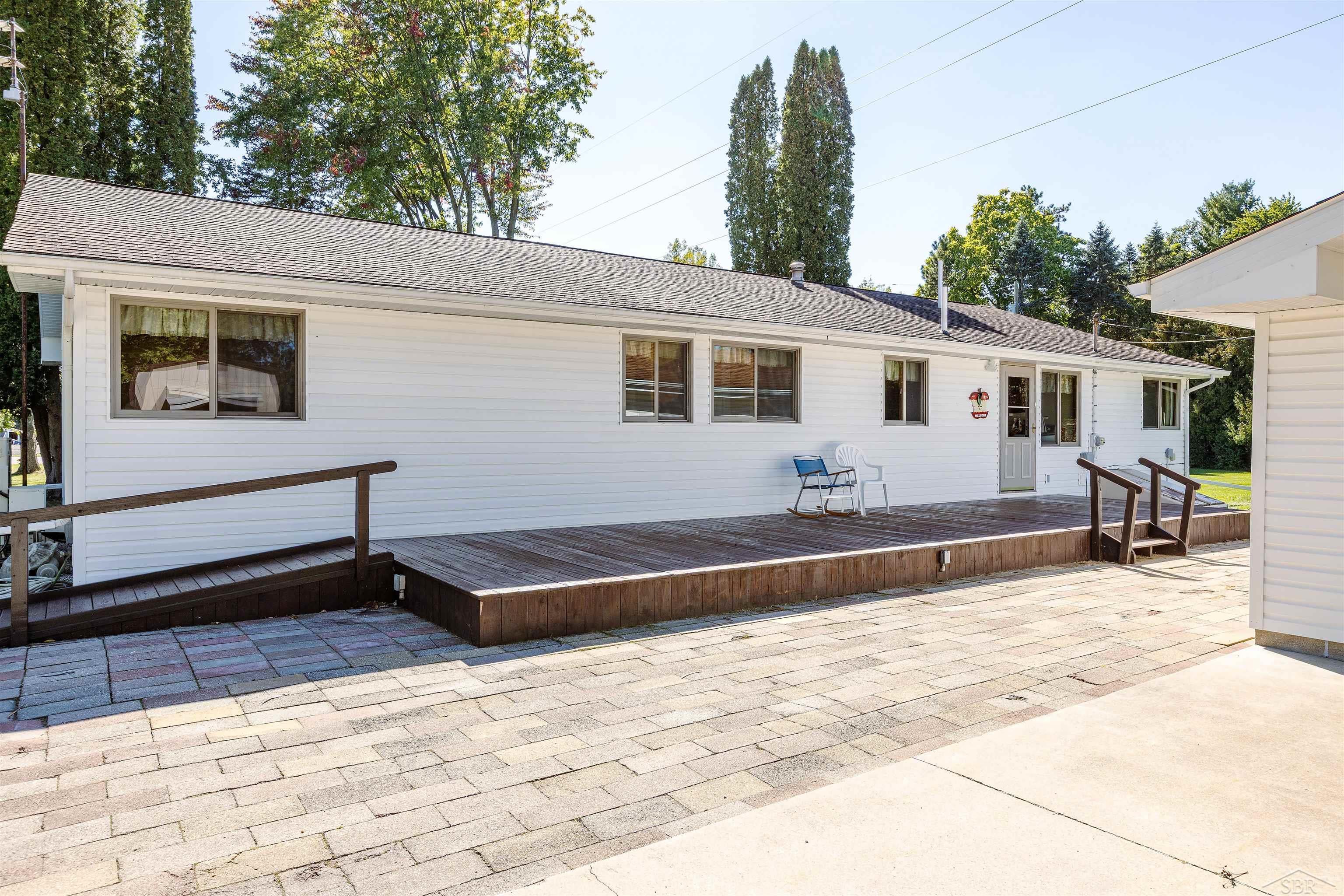 215 E Saginaw Road