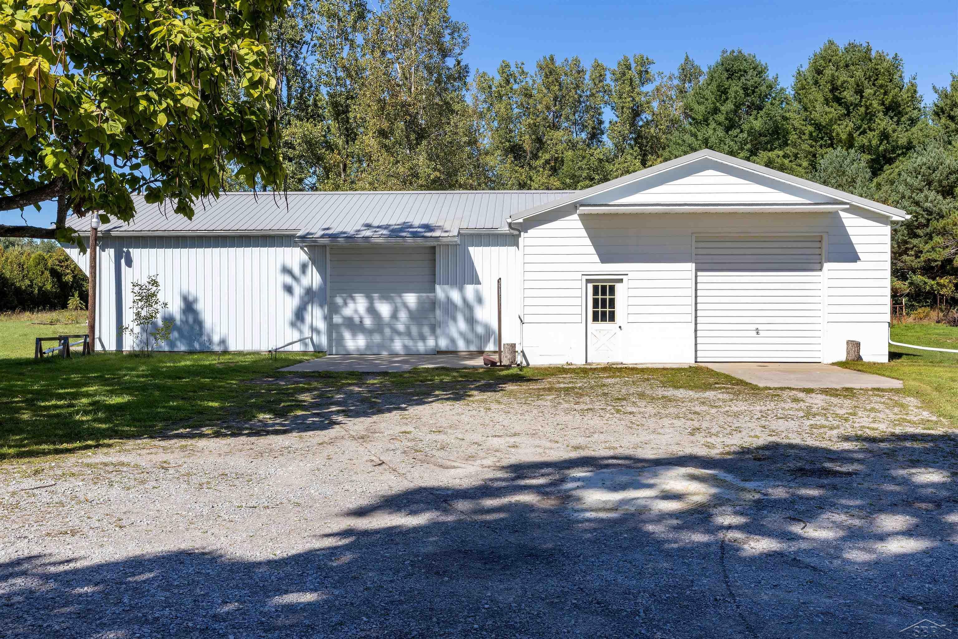 215 E Saginaw Road