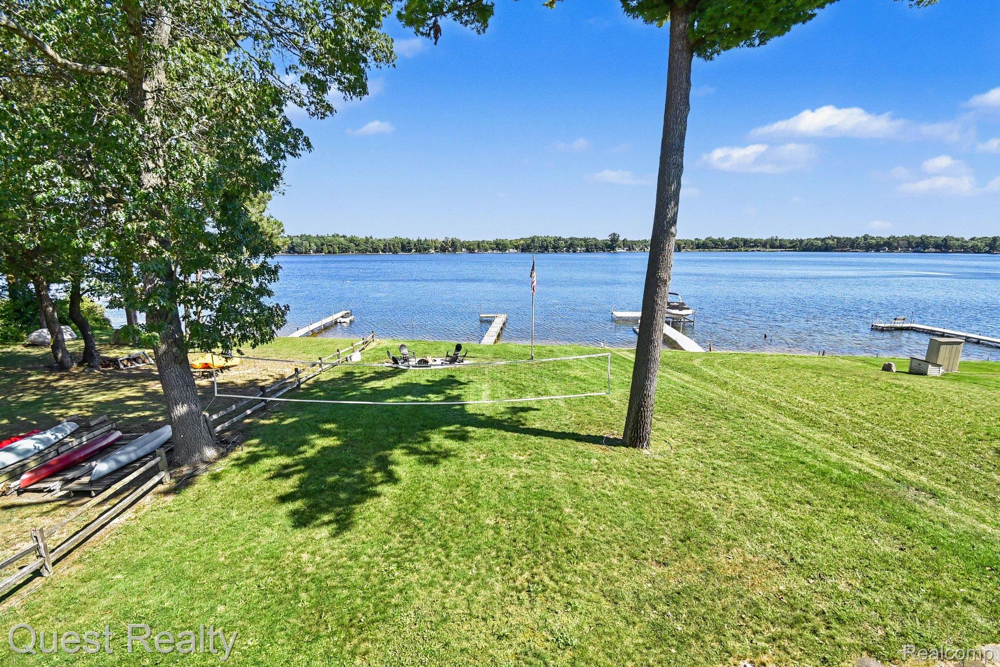 6024 Westshore Drive