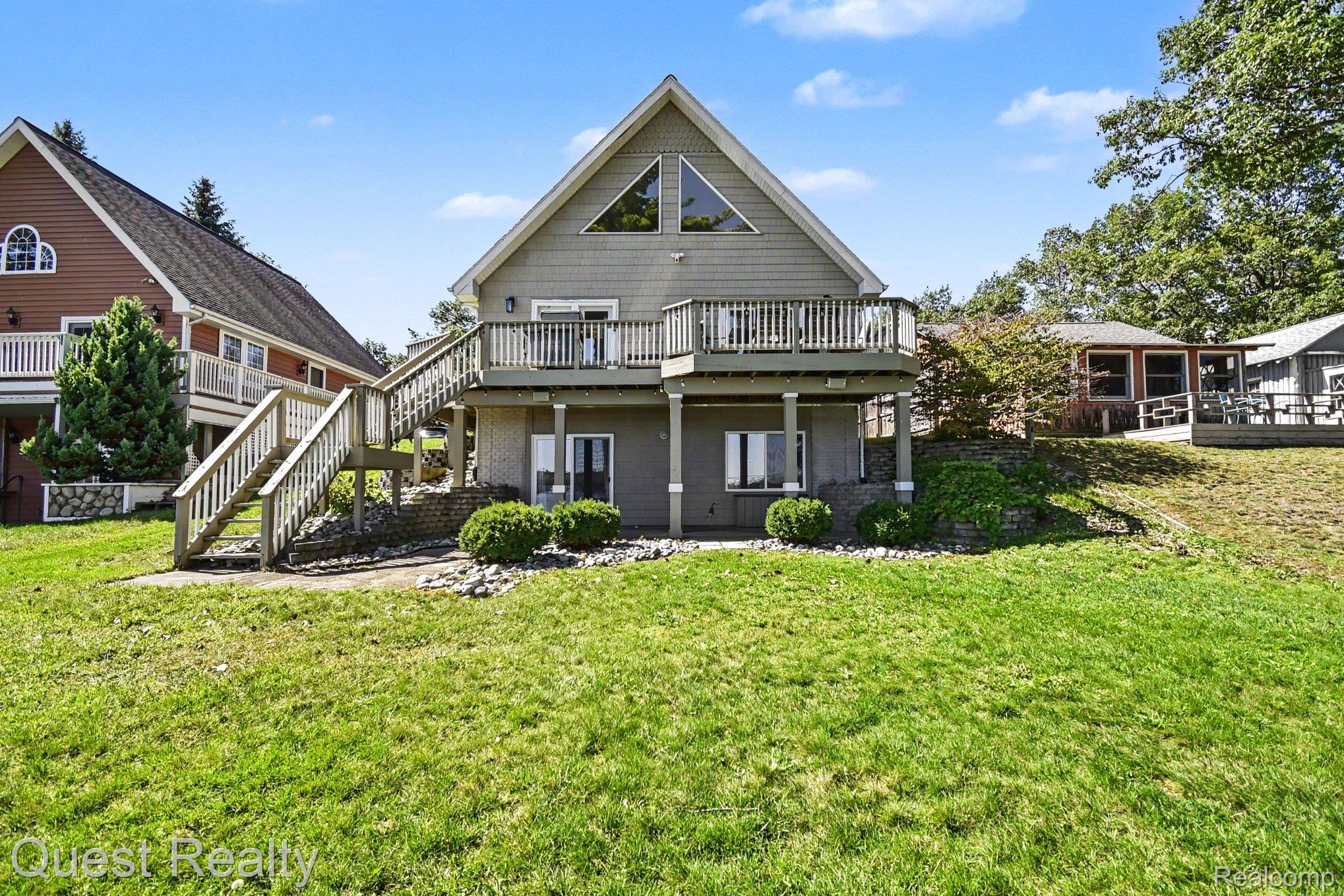 6024 Westshore Drive