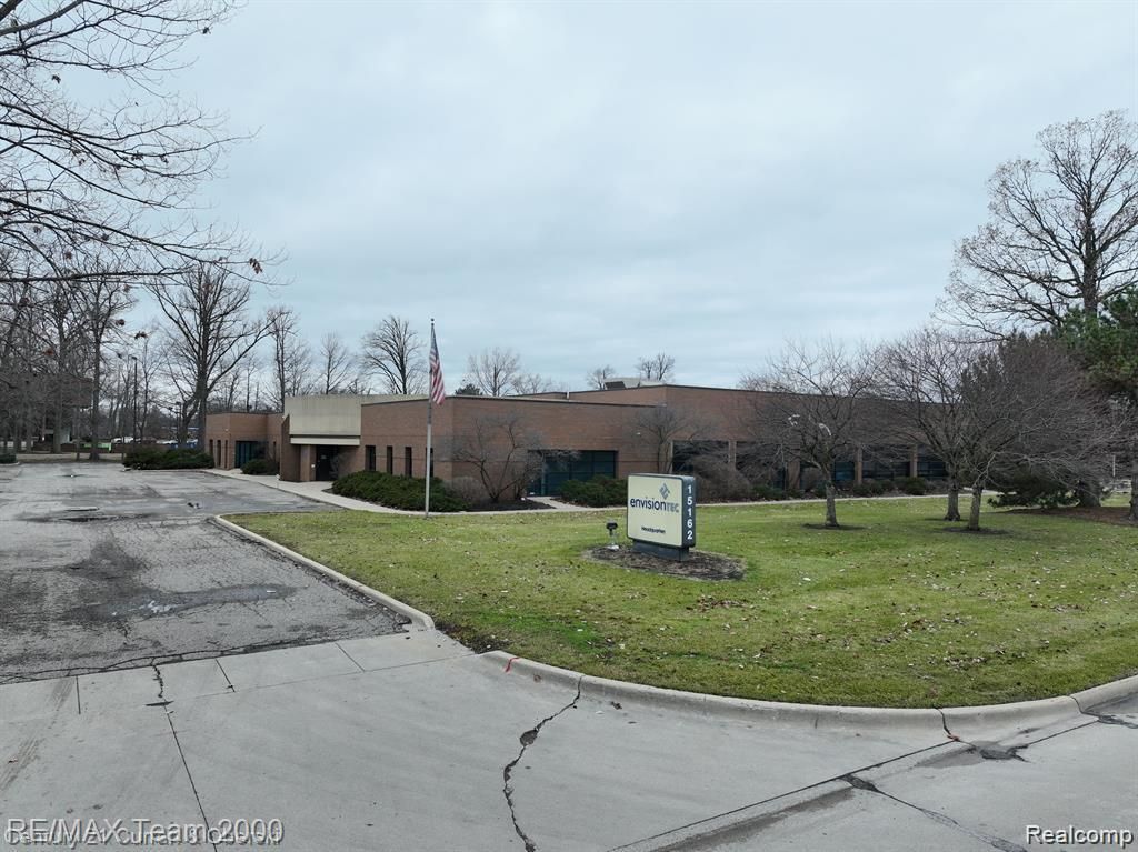 Photo of 15162 S Commerce Drive, Dearborn City, MI 48120 (MLS # 20261025753)