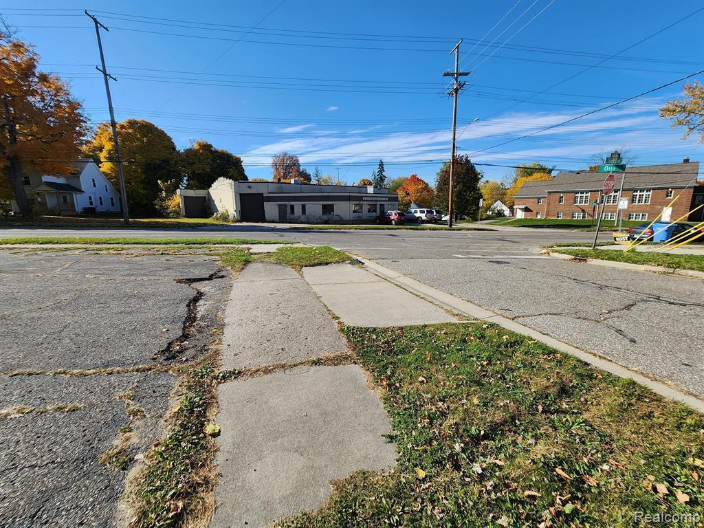 1405 E Cesar E. Chavez Avenue