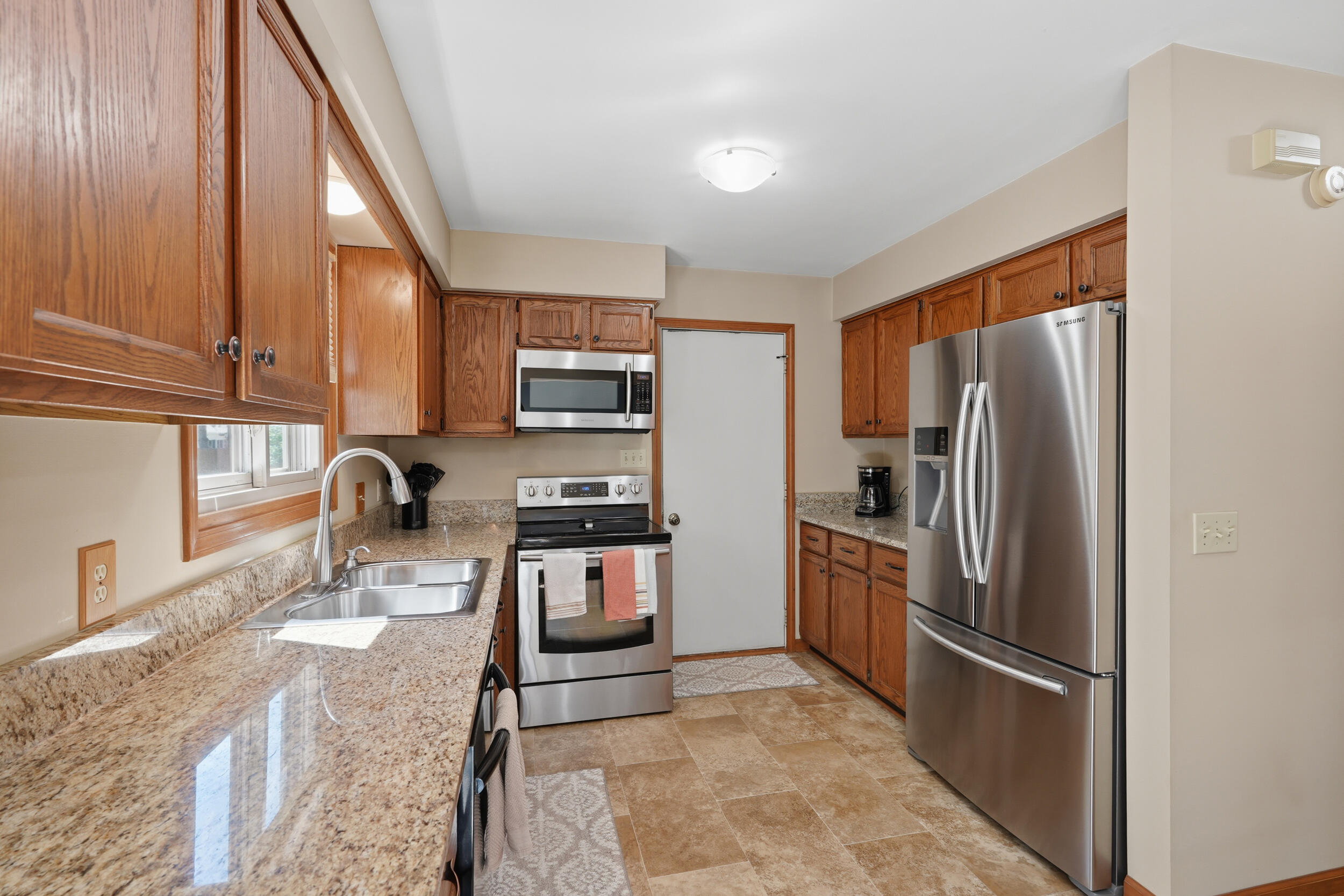 1215 Lori Lane