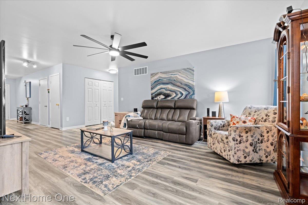 8564 Fox River Drive