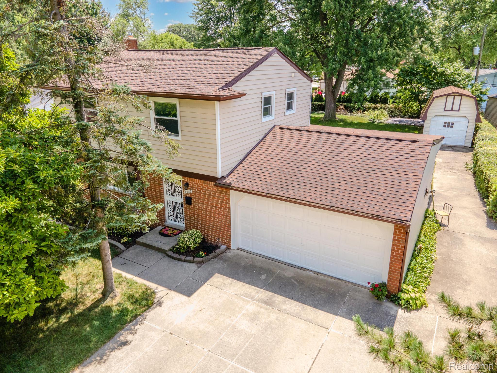 8252 Tinkler Road