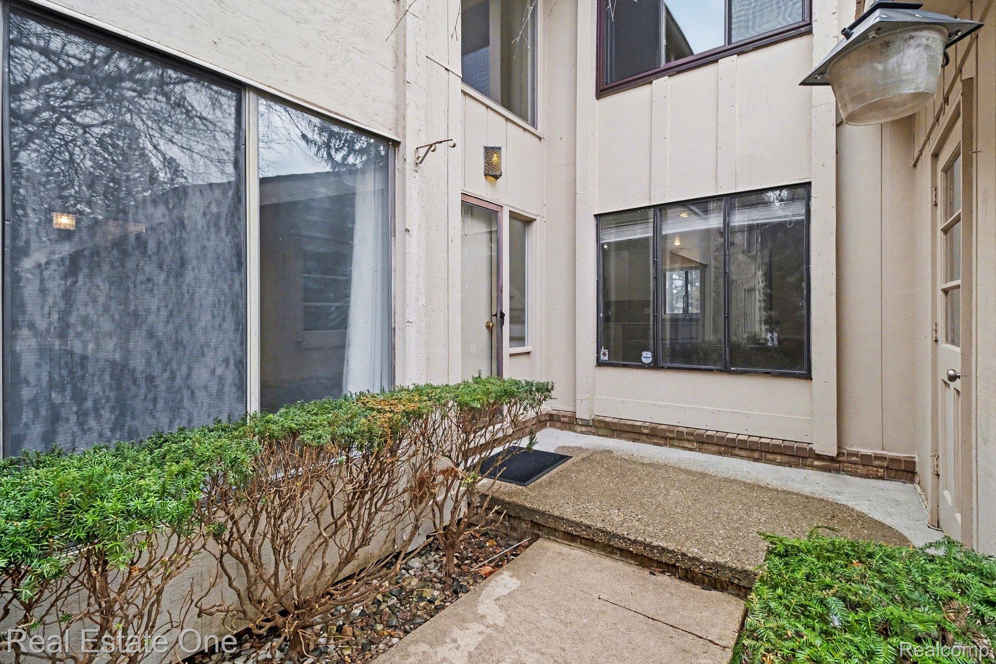 7329 Creek View Circle