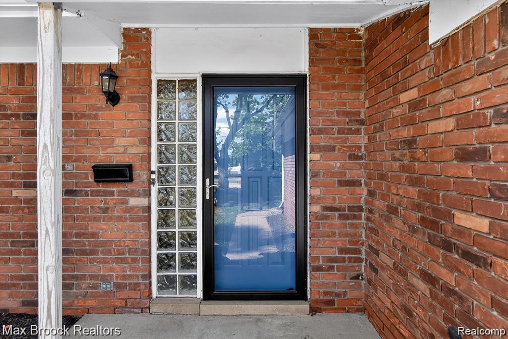 42459 Postiff Avenue
