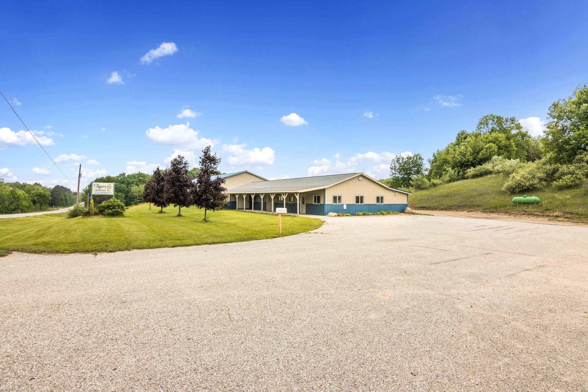 8160 Cadillac Highway