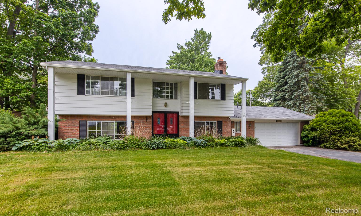 1231 Duckwood Court