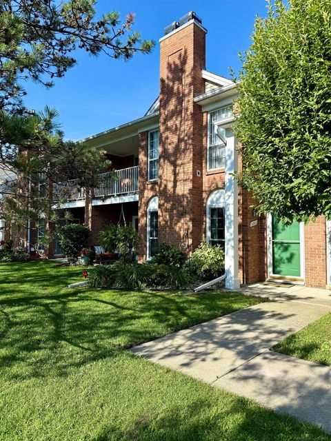 52163 Heatherstone Avenue Macomb Township MI 48042